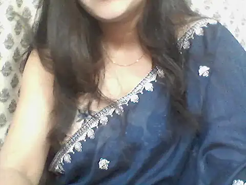 Snapshot of _Daisy chatting on April 19, 2026, 6:43 pm Daisy online show from April 19, 2026, 6:43 pm