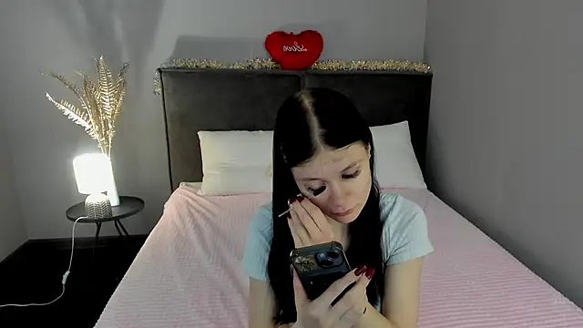 SkinyJoys online show from February 20, 2026, 1:57 am