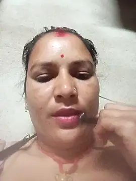 Hot hiuj online show from April 17, 2026, 8:45 pm