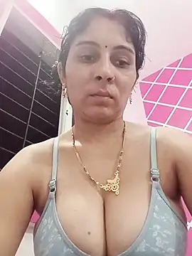 Hot ree85 online show from June 3, 2026, 2:47 am