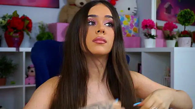 Ava Solis online show from February 10, 2026, 7:40 pm