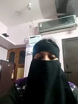 Snapshot of Tamilfathi chatting on March 4, 2026, 2:01 pm Tamilfathi online show from March 4, 2026, 2:01 pm