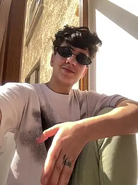 ravenryx online show from April 7, 2026, 12:05 pm