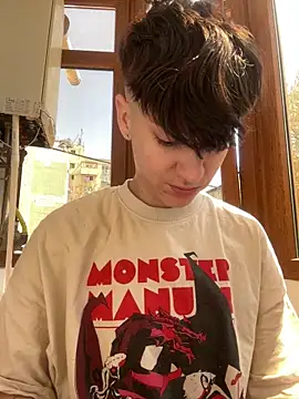 ravenryx online show from April 17, 2026, 10:51 am