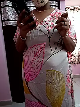 Snapshot of Ammu14399 chatting on May 13, 2026, 7:28 am Ammu14399 online show from May 13, 2026, 7:28 am