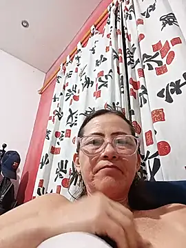 Snapshot of Salome_69 chatting on June 17, 2026, 4:37 am Salome 69 online show from June 17, 2026, 4:37 am