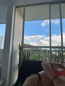 alesziarose  online show from January 16, 2026, 10:03 pm