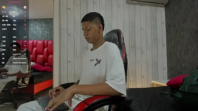  erick j online show from April 7, 2026, 7:58 pm