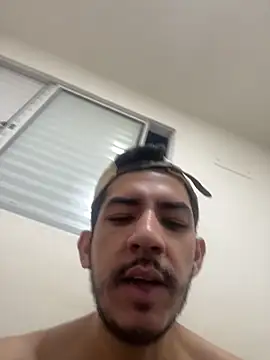 Snapshot of vinihfeh chatting on February 2, 2026, 10:41 pm vinihfeh online show from February 2, 2026, 10:41 pm