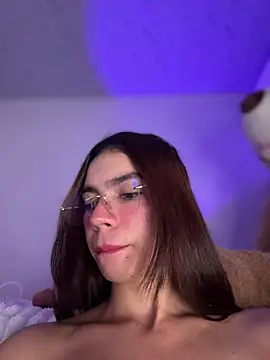 Eveliin ruiz online show from March 24, 2026, 2:33 pm