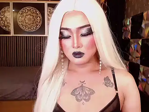 SeductiveJilianTS online show from April 12, 2026, 6:24 pm