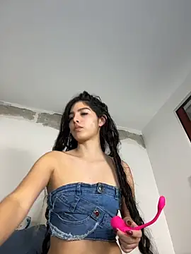 dani bela online show from April 18, 2026, 11:38 pm