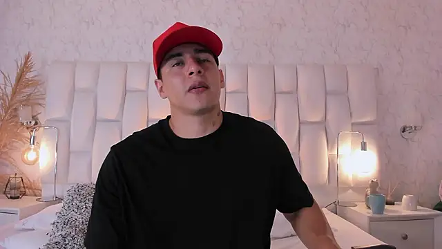 MassimoCo  online show from March 10, 2026, 11:43 pm