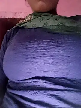 Snapshot of Queen_chayna chatting on February 27, 2026, 2:22 am Queen chayna online show from February 27, 2026, 2:22 am