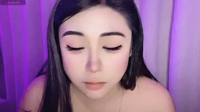 Missqiu-w online show from February 10, 2026, 7:01 am