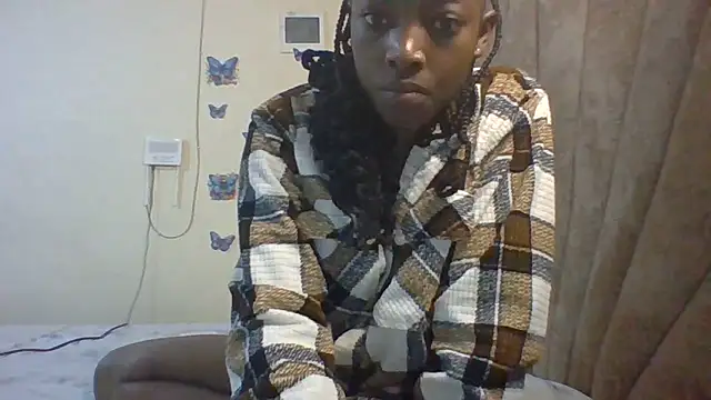 smily sophia online show from February 3, 2026, 7:57 am