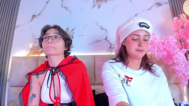 ChaeyounngDae online show from April 11, 2026, 12:53 pm