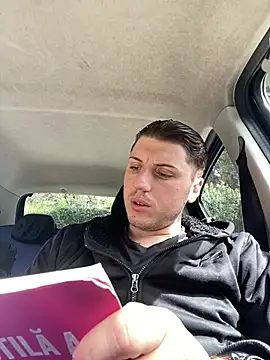 allee2206 online show from March 27, 2026, 9:53 am