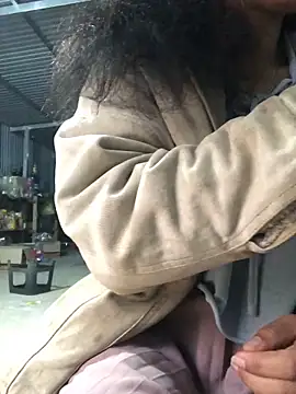 Minhkhue121 online show from February 5, 2026, 12:37 am