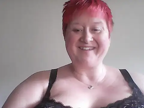 BustyRedxx online show from April 28, 2026, 11:26 am