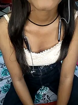 Moongirl963 online show from February 28, 2026, 5:03 pm