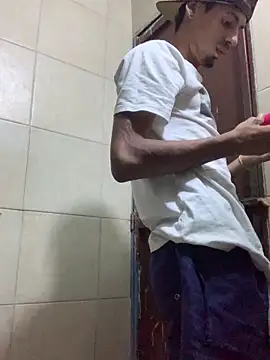 Snapshot of alexx_23cm chatting on March 12, 2026, 3:45 am alexx 23cm online show from March 12, 2026, 3:45 am