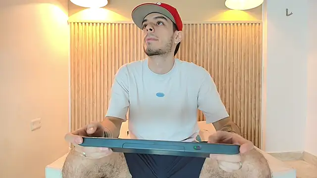 Snapshot of IM_BULL chatting on January 14, 2026, 12:44 pm IM BULL online show from January 14, 2026, 12:44 pm