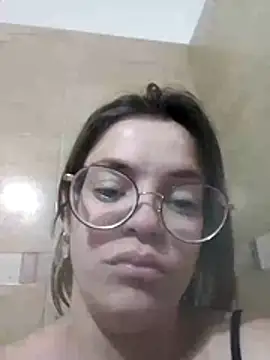 gisequeen online show from January 5, 2026, 11:52 pm