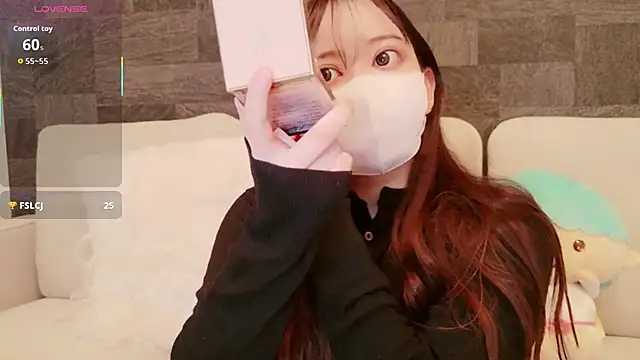 Mayu 000 online show from April 17, 2026, 9:51 pm