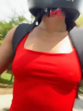 Snapshot of TaylorrHill chatting on February 14, 2026, 6:26 pm TaylorrHill online show from February 14, 2026, 6:26 pm