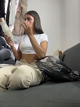 Snapshot of TaylorrHill chatting on March 1, 2026, 9:50 pm TaylorrHill online show from March 1, 2026, 9:50 pm