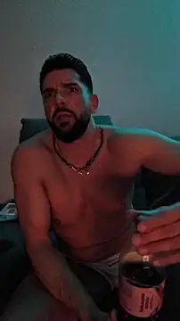 Snapshot of Angelo_33 chatting on January 18, 2026, 2:04 am Angelo 33 online show from January 18, 2026, 2:04 am