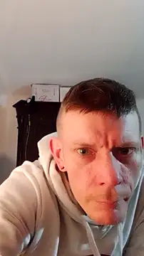 Snapshot of Der_Schoene_Penis chatting on January 13, 2026, 10:15 pm Der Schoene Penis online show from January 13, 2026, 10:15 pm