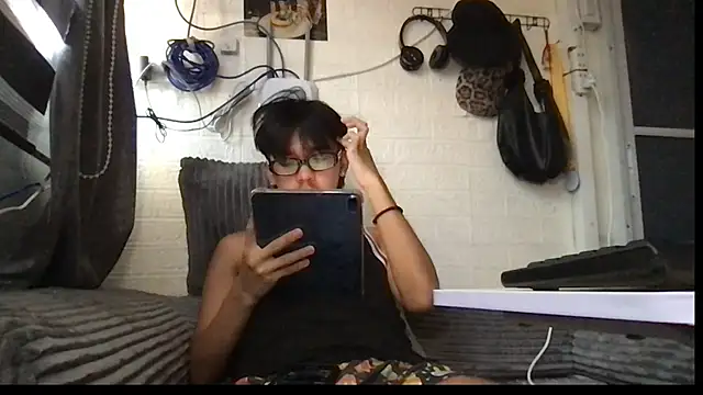 Snapshot of oishii_ii chatting on August 3, 2026, 3:05 am oishii ii online show from August 3, 2026, 3:05 am