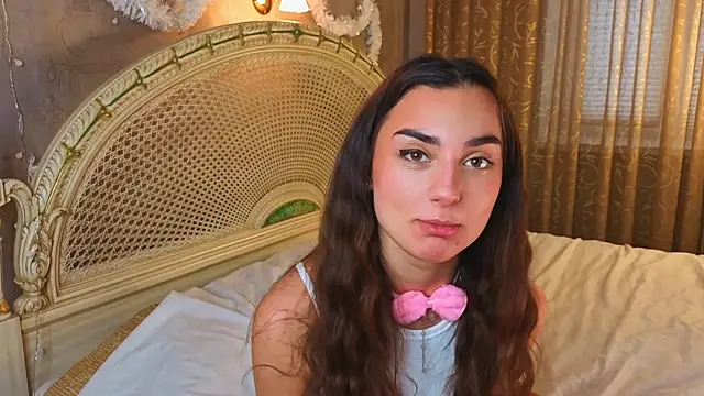 Snapshot of MinnaShummon chatting on January 8, 2026, 10:06 am MinnaShummon online show from January 8, 2026, 10:06 am