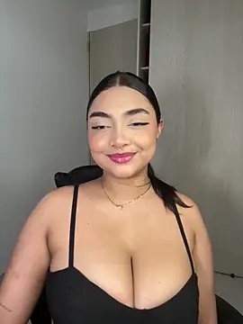 SASHASTRADA  online show from April 6, 2026, 8:43 pm