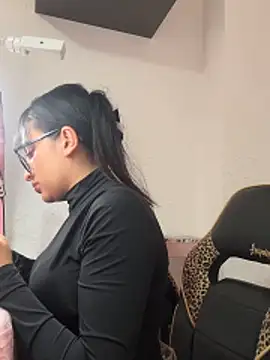 honey kendalll online show from March 8, 2026, 11:25 am