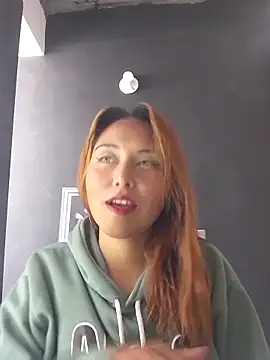Snapshot of Velvet_Moon33 chatting on April 12, 2026, 6:46 pm Velvet Moon33 online show from April 12, 2026, 6:46 pm