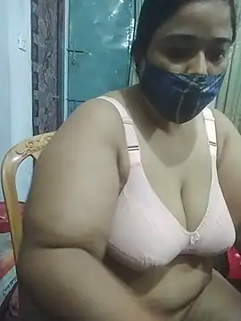 momo loves online show from April 16, 2026, 9:39 pm