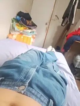 Snapshot of Leosexx chatting on February 18, 2026, 9:55 pm Leosexx online show from February 18, 2026, 9:55 pm