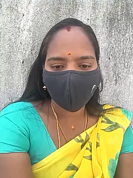 Tamil Hot Divya online show from February 9, 2026, 5:22 am