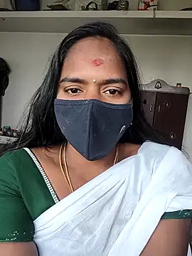 Tamil Hot Divya online show from February 17, 2026, 5:37 am