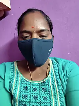 Tamil Hot Divya online show from March 4, 2026, 10:32 am