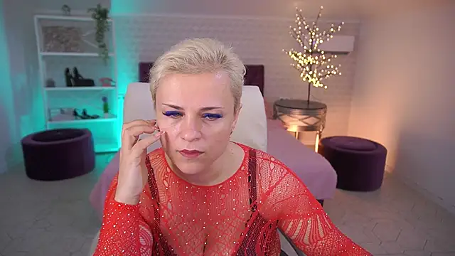 CrystalVibe online show from June 10, 2026, 6:01 am