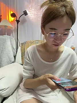 Snapshot of Xiaojuzi- chatting on July 30, 2026, 2:16 pm Xiaojuzi- online show from July 30, 2026, 2:16 pm