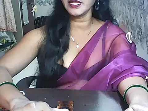 Tara-rathod05 online show from January 12, 2026, 3:28 pm