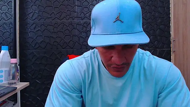 Snapshot of viktor_herrera chatting on January 12, 2026, 7:30 pm viktor herrera online show from January 12, 2026, 7:30 pm