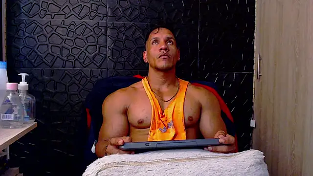 Snapshot of viktor_herrera chatting on February 5, 2026, 4:11 pm viktor herrera online show from February 5, 2026, 4:11 pm