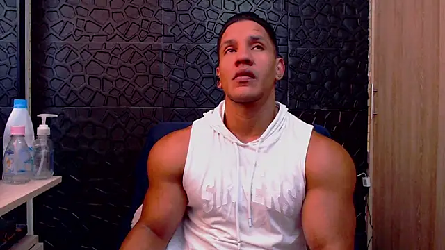 Snapshot of viktor_herrera chatting on February 16, 2026, 3:19 pm viktor herrera online show from February 16, 2026, 3:19 pm