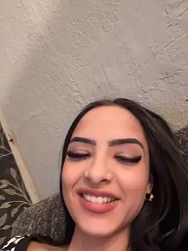 Evelin199 online show from April 8, 2026, 3:01 pm